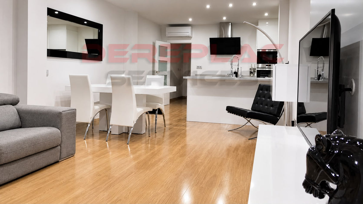 Salón comedor con cocina abierta reformado por Dereplac
